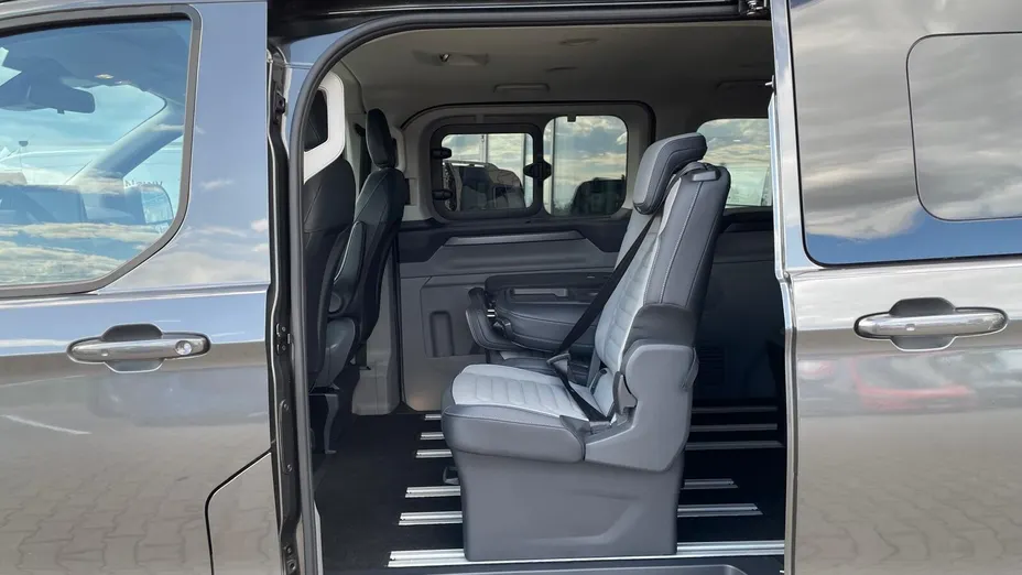 FORD Tourneo Custom Tourneo Custom 2.0 EcoBlue 320 L2 Titanium aut Nowy