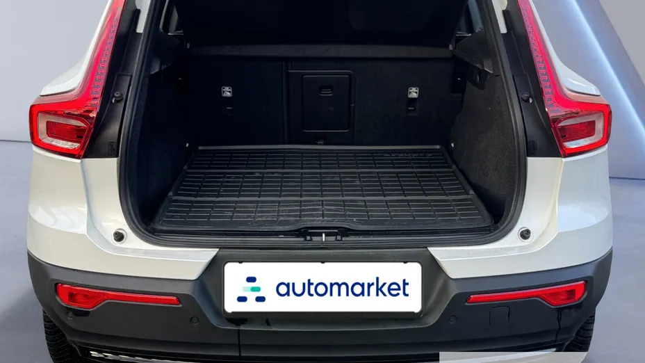 VOLVO XC40 XC40 82kWh P8 Recharge AWD Plus aut