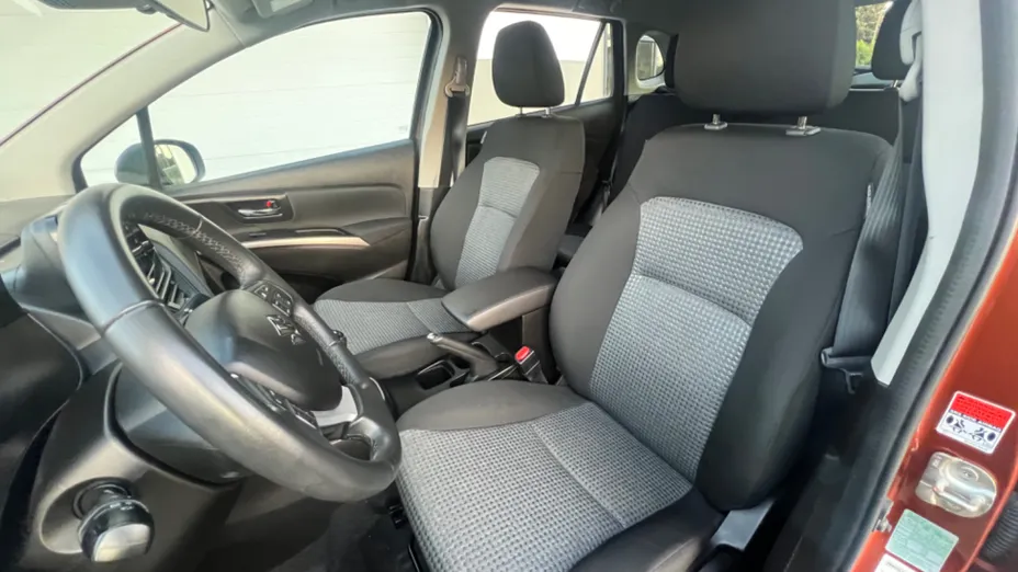 SUZUKI SX4 -