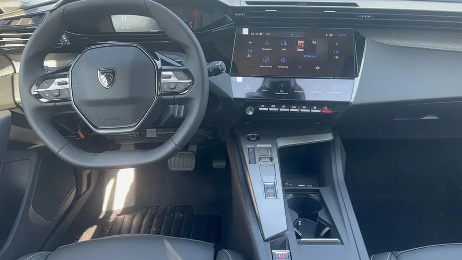 PEUGEOT 308 308 1.2 mHEV Allure S&S e-DCS6 Nowy