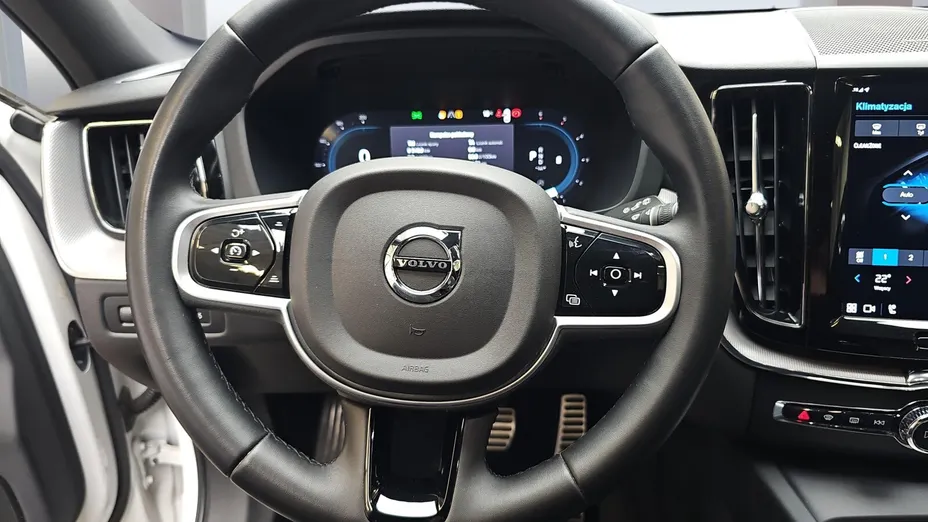 VOLVO XC60 XC60 B4 D AWD R-Design aut