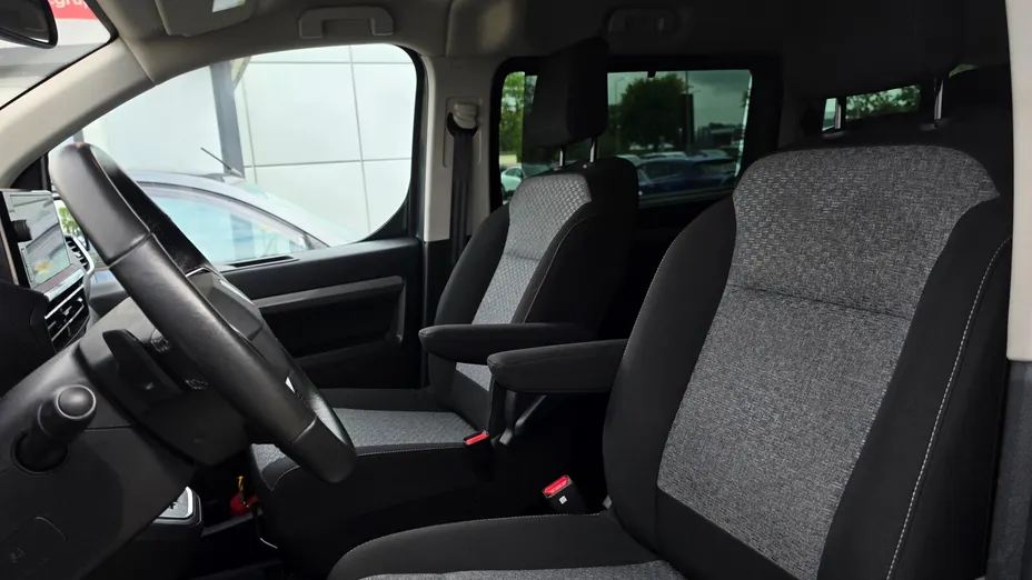 PEUGEOT Traveller Traveller 2.0 BlueHDi Long Business EAT8