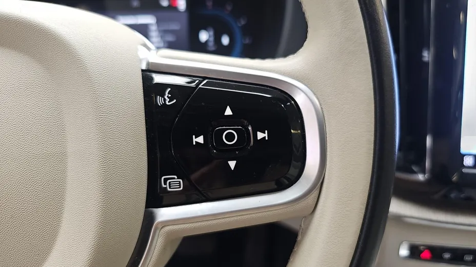 VOLVO XC60 XC60 B4 D AWD Inscription aut