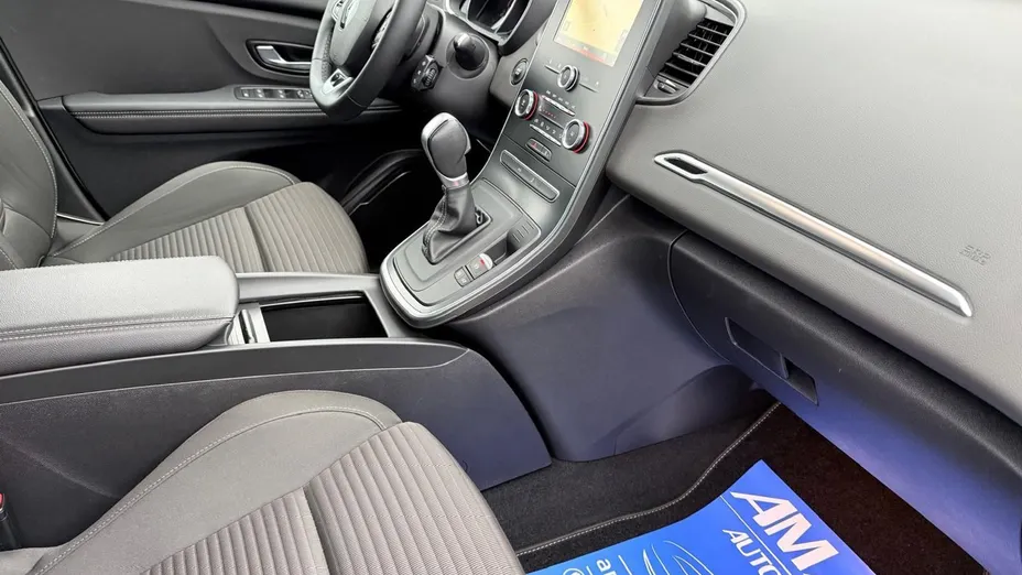 RENAULT Scenic -