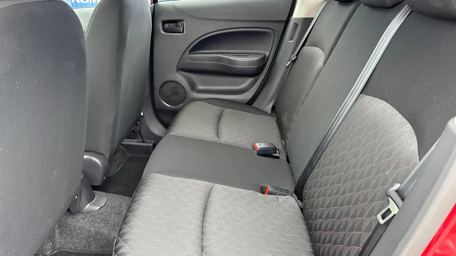 MITSUBISHI Space Star -