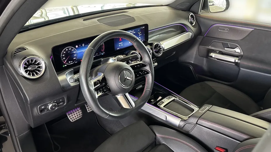MERCEDES-BENZ GLB GLB 200 mHEV AMG Line 7G-DCT