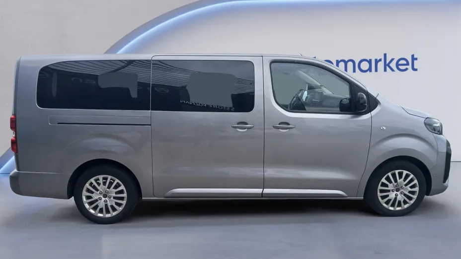 PEUGEOT Traveller Traveller 2.0 BlueHDi Long Business EAT8