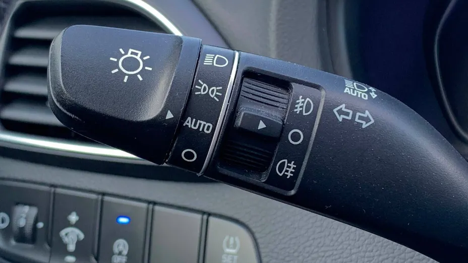 HYUNDAI i30 i30 1.5 T-GDI 48V Smart