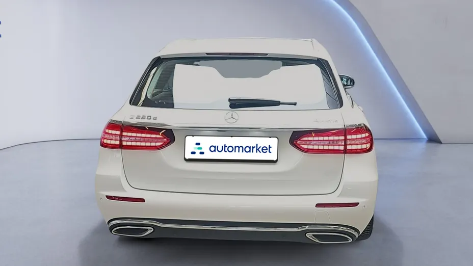 MERCEDES-BENZ E Klasa E 220 d 4-Matic