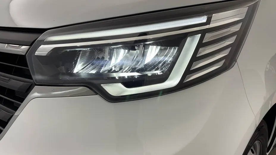 RENAULT Trafic -