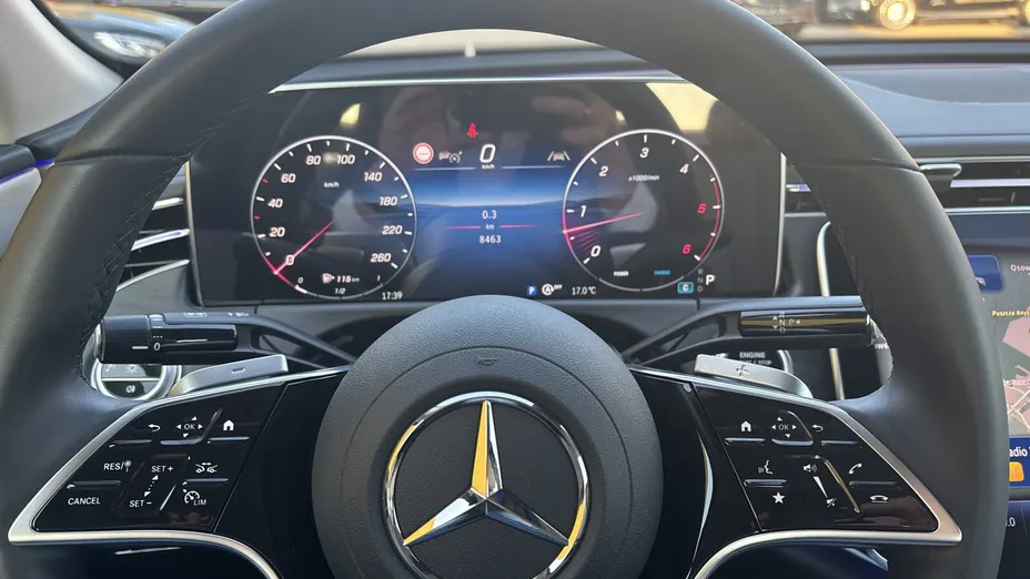 MERCEDES-BENZ E Klasa E 220 d mHEV 4-Matic Avantgarde 9G-Tronic