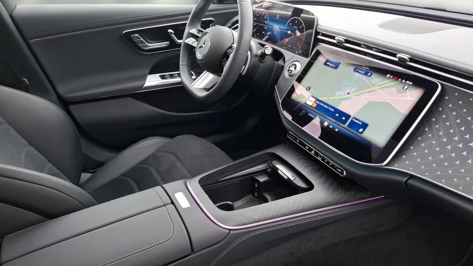 MERCEDES-BENZ E Klasa E 220 d mHEV AMG 9G-Tronic