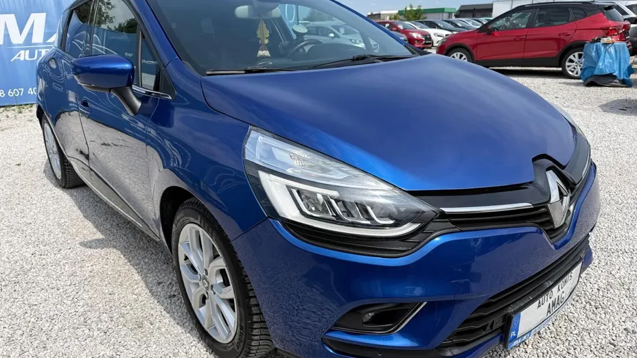 RENAULT Clio -