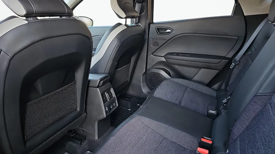 RENAULT Captur Captur 1.3 TCe mHEV Techno EDC