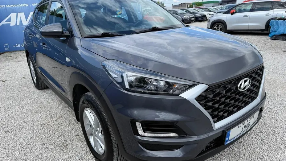 HYUNDAI Tucson -