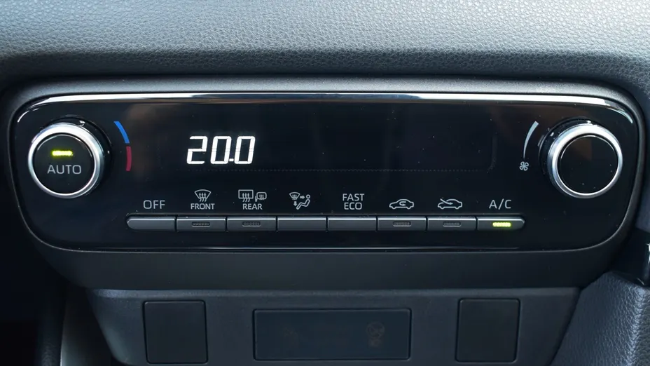 TOYOTA Yaris Yaris Hybrid 1.5 Comfort