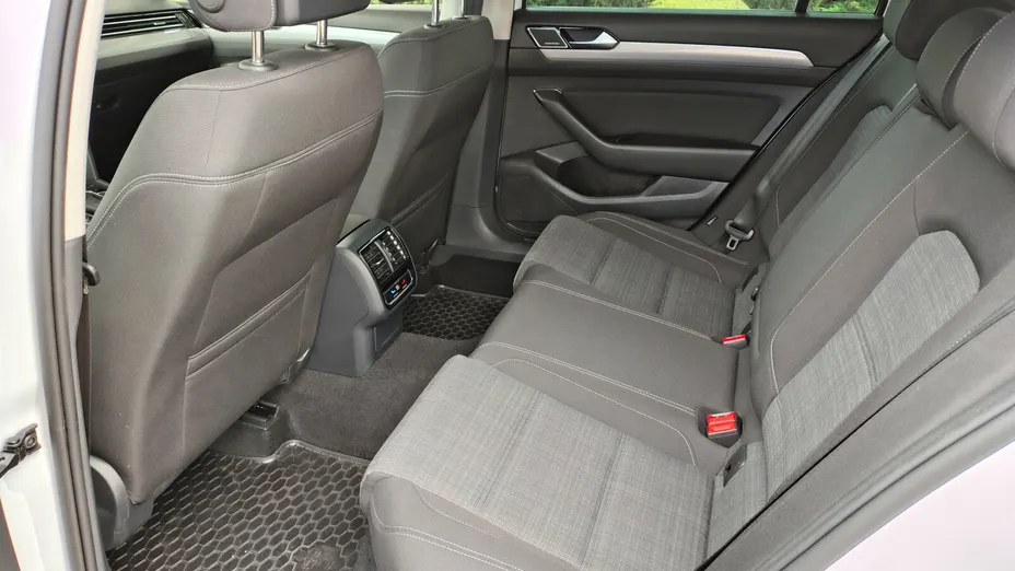 VOLKSWAGEN Passat Passat 2.0 TDI Business DSG