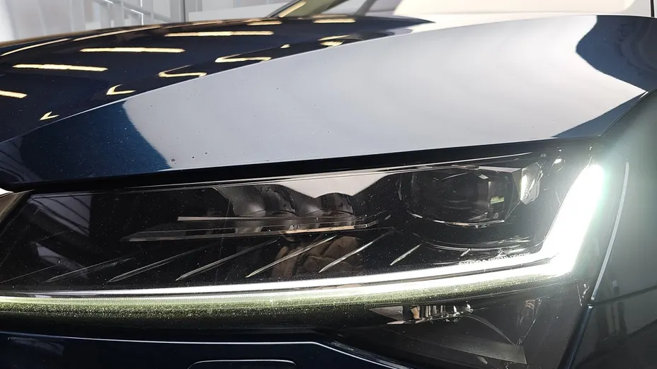 SKODA Superb Superb 2.0 TDI SCR Ambition