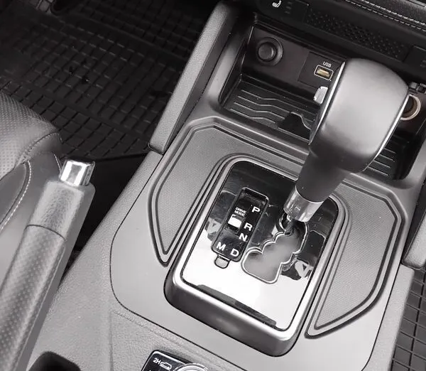 KGM / SSANGYONG Musso Musso Grand 2.2 e-XDi Quartz 4WD aut