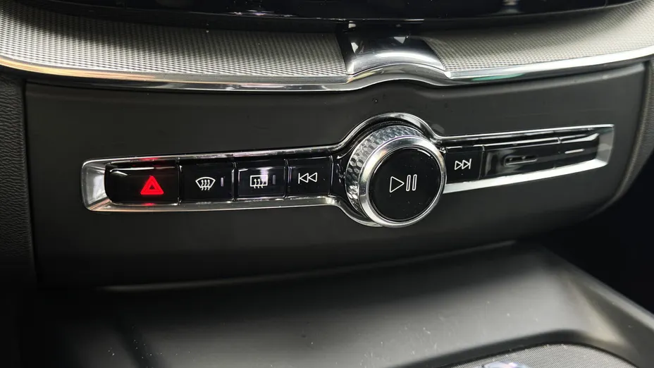 VOLVO XC60 XC60 B4 B Plus Dark aut