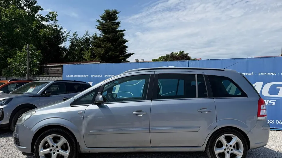 OPEL Zafira -