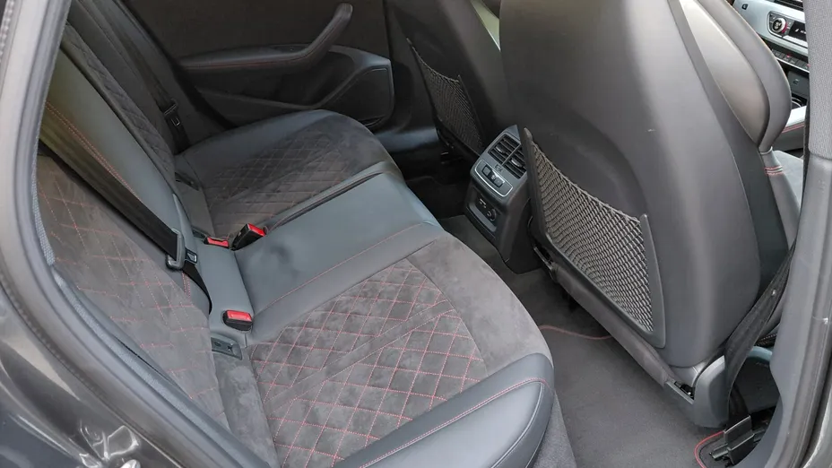 AUDI A4 Avant -