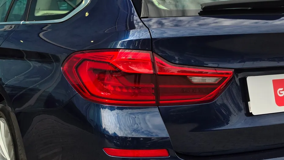 BMW Seria 5 530d Luxury Line aut