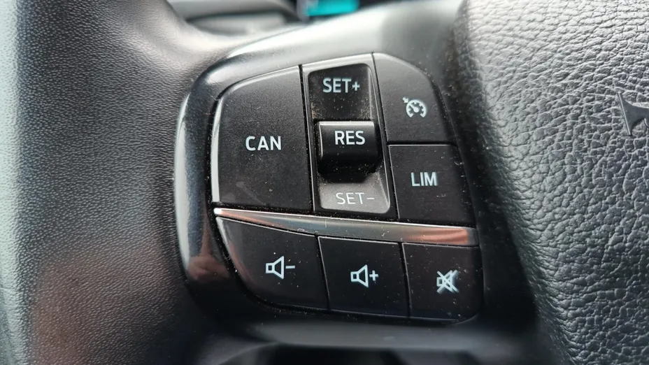 FORD Transit Custom Transit Custom 320 L2H1 Trend