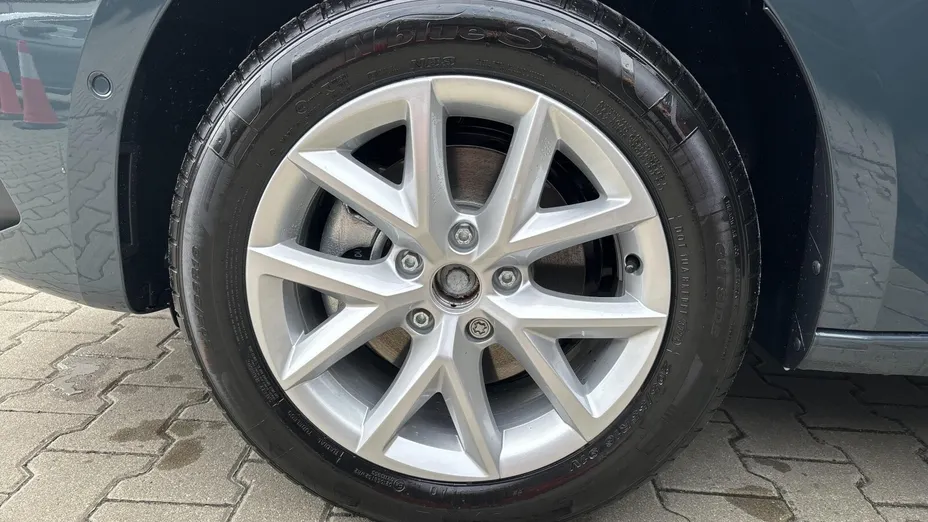 SEAT Leon Leon 1.5 eTSI mHEV Style DSG Nowy