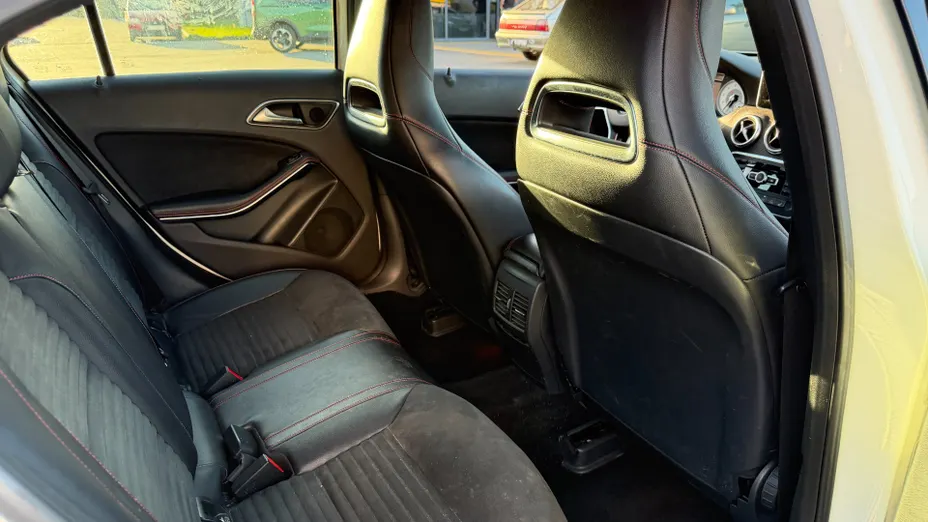 MERCEDES-BENZ A Klasa A 180 AMG Line