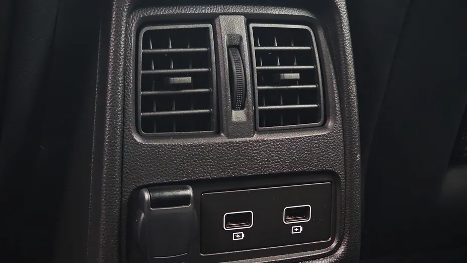 RENAULT Captur Captur 1.3 TCe mHEV Techno EDC