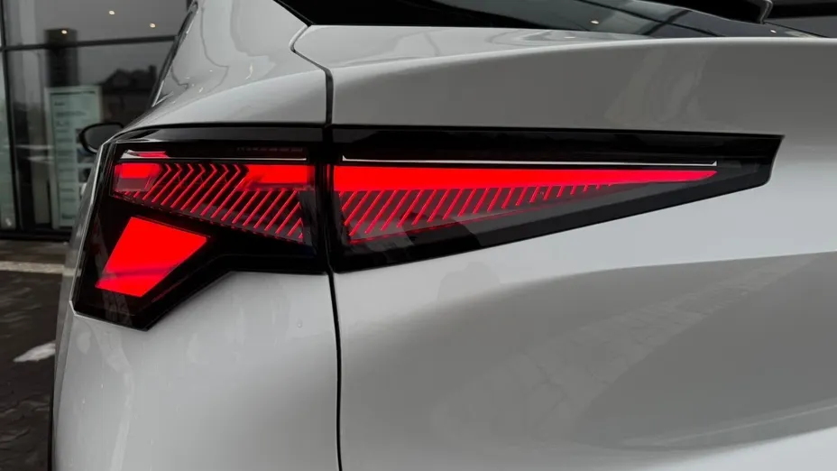 RENAULT Rafale Rafale 1.2 E-Tech Full Hybrid 200 Techno MMT Nowy