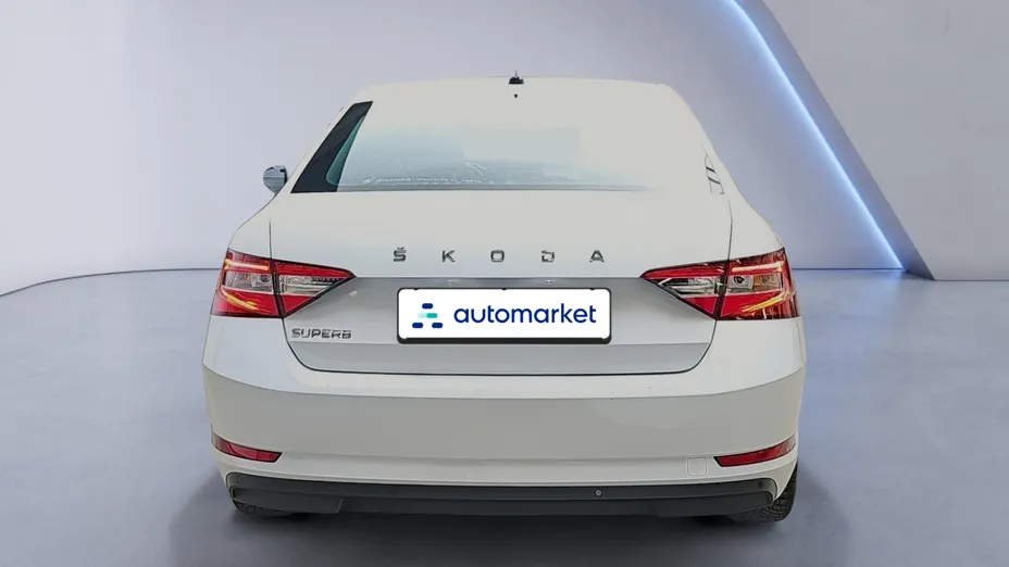 SKODA Superb Superb 2.0 TDI SCR Ambition DSG