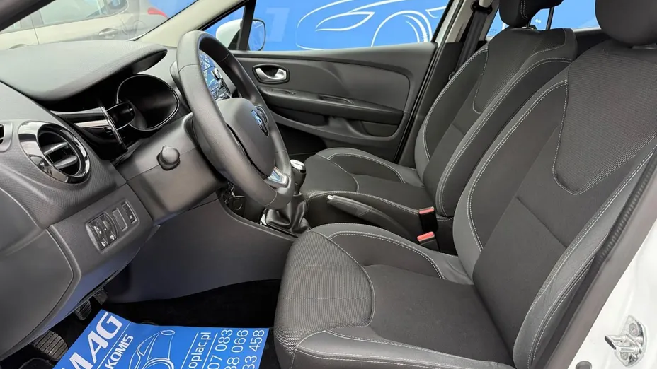 RENAULT Clio -