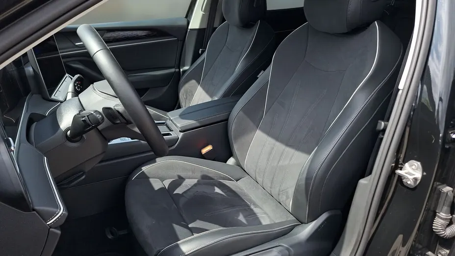 VOLKSWAGEN Passat -