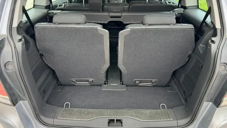OPEL Zafira -