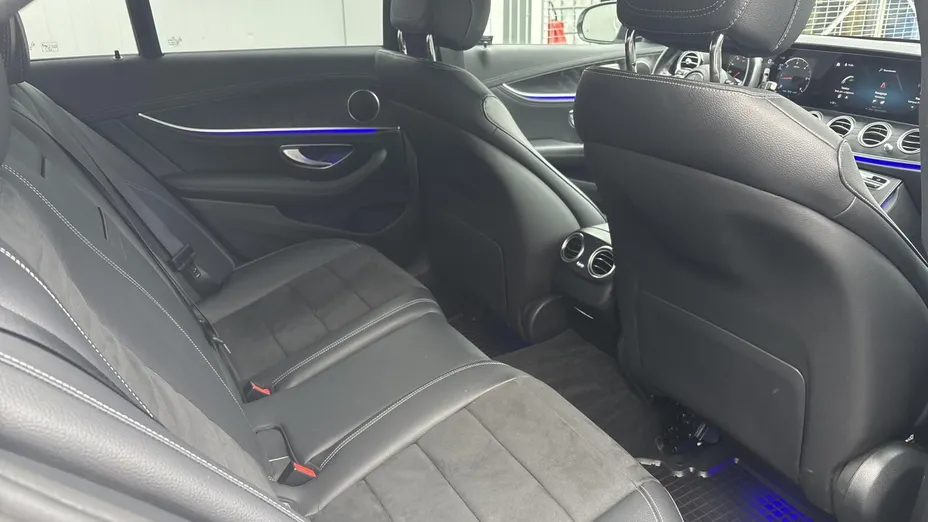 MERCEDES-BENZ E Klasa E 220 d 4-Matic AMG/Avantgarde