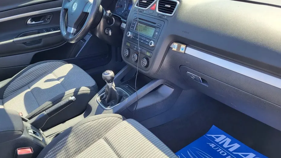 VOLKSWAGEN Eos -