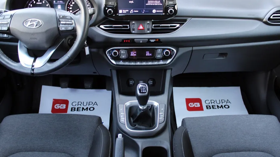 HYUNDAI i30 i30 1.5 T-GDI 48V Smart