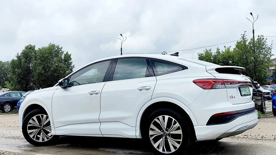 AUDI Q4 Q4 e-tron 35 52kWh Advanced