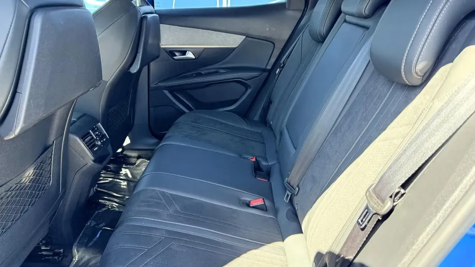 PEUGEOT 3008 -
