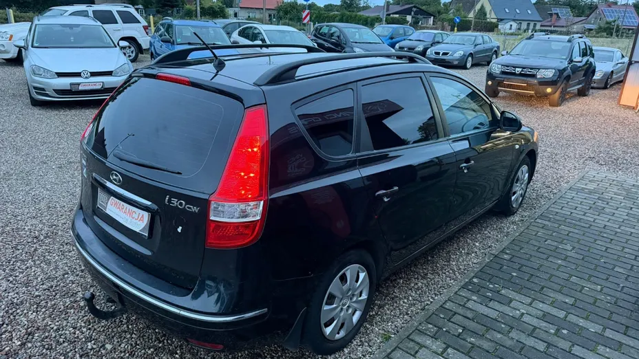 HYUNDAI i30 -