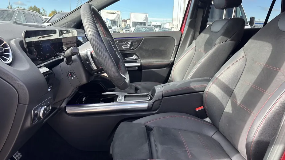 MERCEDES-BENZ GLA GLA 200 mHEV AMG Line 7G-DCT