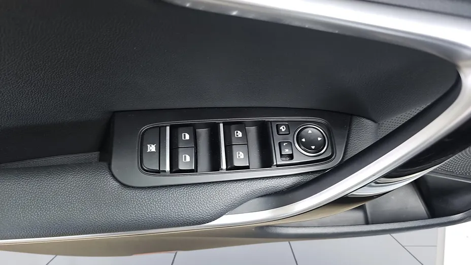 KIA Cee'd Ceed 1.6 GDI PHEV L DCT