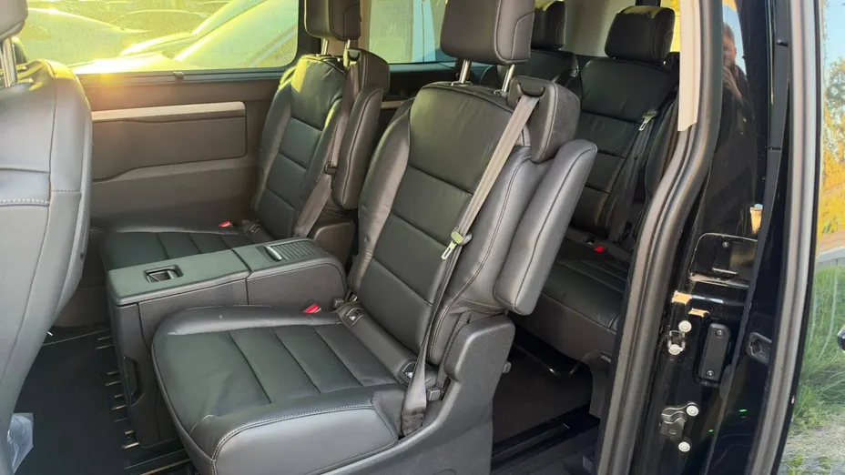 PEUGEOT Traveller Traveller 2.2 BlueHDi Long Business VIP EAT8