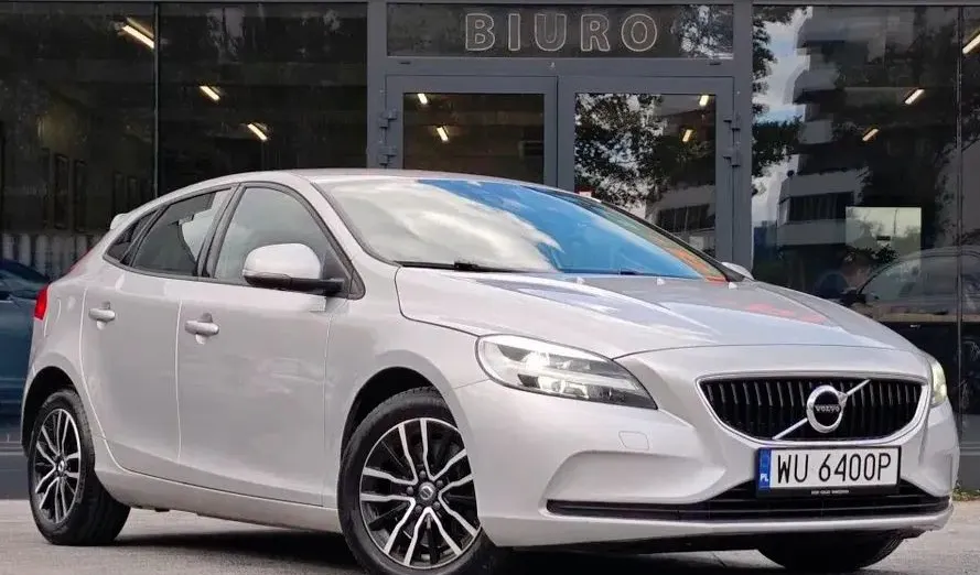 VOLVO V40 V40 D3 Drive-E SCR Momentum aut