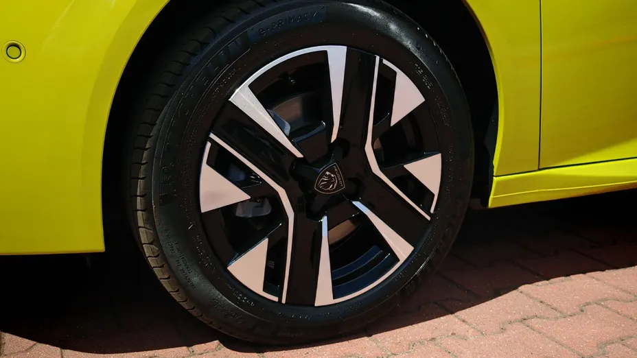 PEUGEOT 208 208 1.2 mHEV Allure Nowy