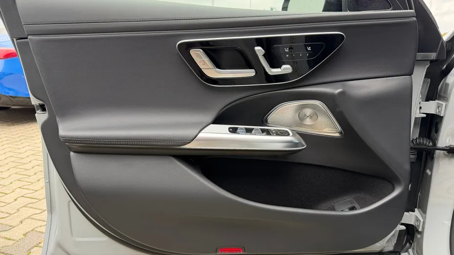 MERCEDES-BENZ E Klasa E 220 d mHEV 4-Matic AMG 9G-Tronic