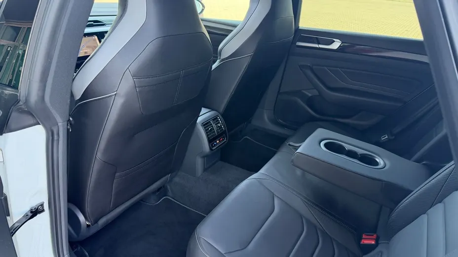 VOLKSWAGEN Arteon -