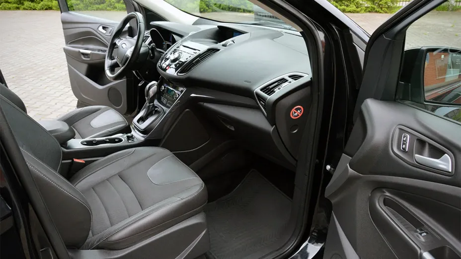 FORD Kuga -